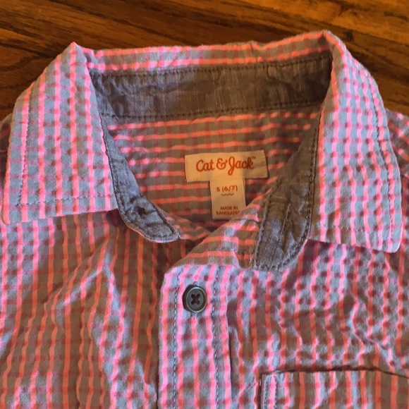 Cat & Jack button down short sleeve shirt - Picture 2 of 3